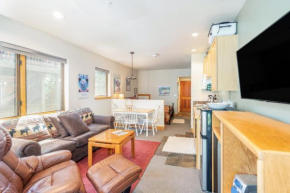 Cozy Tomboy Studio with private deck Telluride